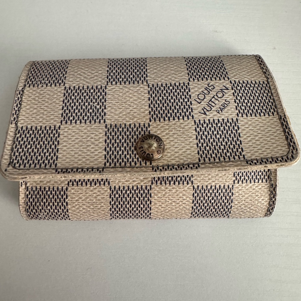 Louis Vuitton 6 ring key holder. Damier Azur